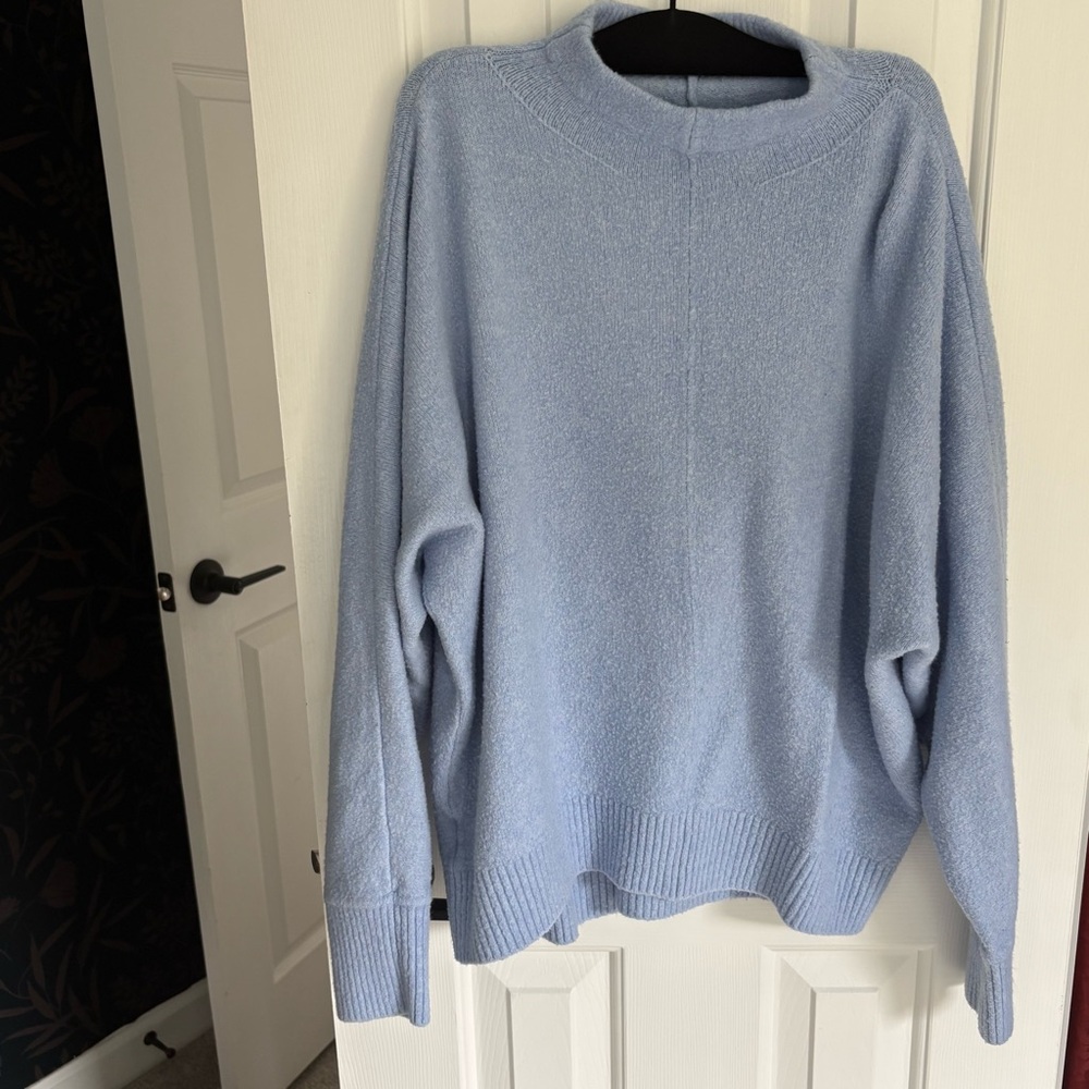 LOFT Light Blue Women's Pullover Sweater, Cozy, size L, Soft Fuzzy Knit Fabric
